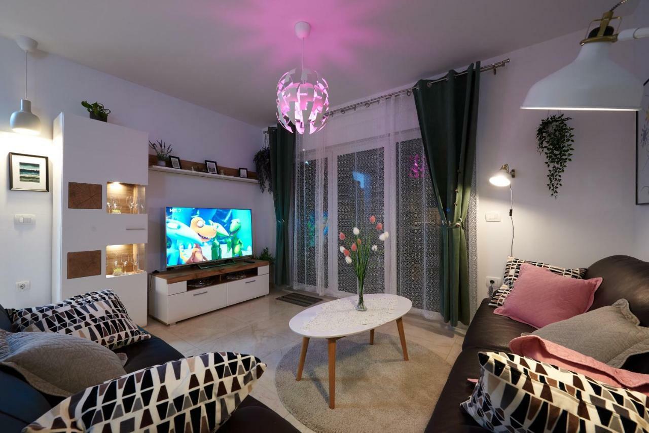 Golubica Apartment Trogir Exterior photo