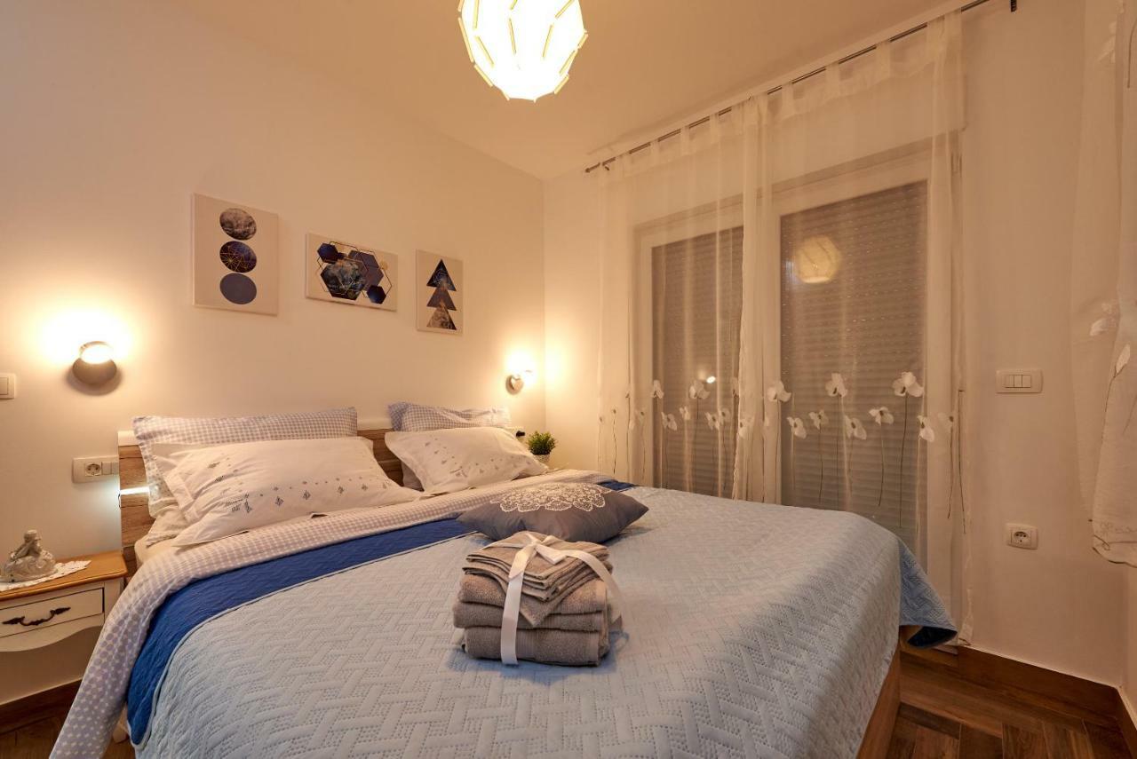 Golubica Apartment Trogir Exterior photo